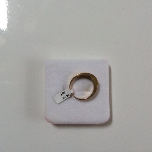 NWT STUNNING 14k GOLD & DIAMOND RING MSRP 1,375 - Picture 4 of 7